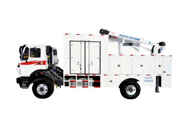 Camion de service minier